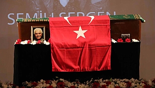 Tiyatro oyuncusu Semih Sergen, son yolculuğuna uğurlandı