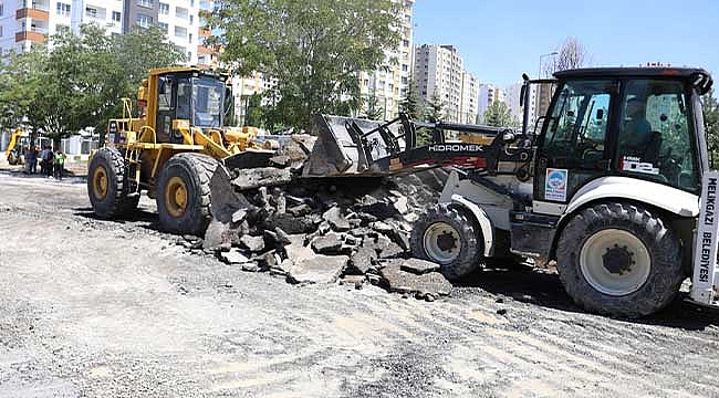 Yeni Yollar, Kaldırımlar ve Çevre Düzenlemeleri