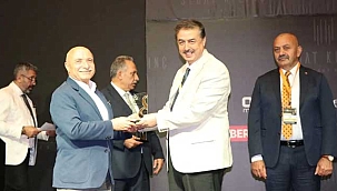 Yeşilhisar Belediye Başkanı Halit Taşyapan’a Ödül!