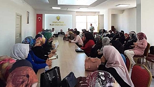 Yeşilhisar İlçe Kadın Kollarının Aylık Olağan Toplantısı Yapıldı