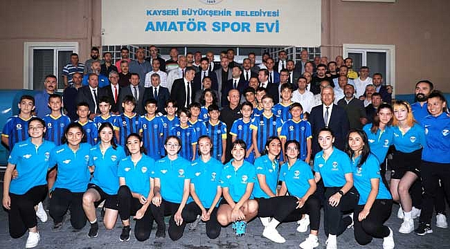 Amatör Kümede Şampiyon Olan Takımlara Plaketleri Verildi