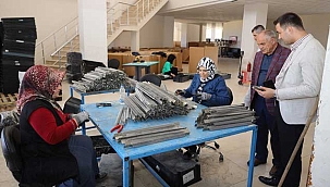 Başkan Esat Öztürk’ten Kumtel Üretim Atölyesine Ziyaret