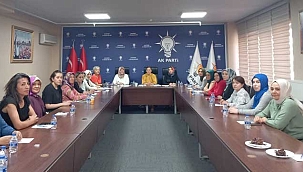 Başkan Timuçin, İlçe Kadın Kolları Başkanları ile İstişare Toplantısı Yaptı