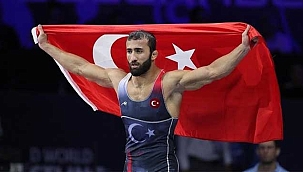 Milli Sporcu Burhan Akbudak’tan Altın Madalya