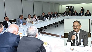 Özhaseki, Büyükşehir ve İl Belediye Başkanları ile Görüştü
