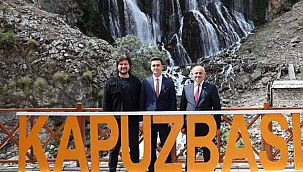 Sanatçı Ahmet Şafak Kapuzbaşı Şelalesine Hayran Kaldı