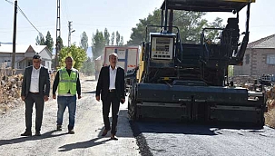 Tomarza İncili Mahallesinde Sıcak Asfalt Çalışmasına Başladı