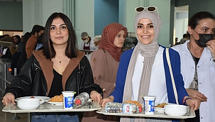 Üniversitede öğrenci yemeği 5 lira