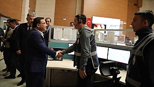 Vali Gökmen Çiçek, 112 Çağrı Merkezi Çalışanlarını Ziyaret Etti