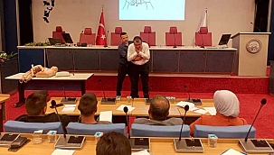 Büyükşehir Belediye Personeline Temel İlk Yardım Eğitimi Verildi