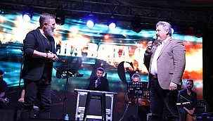 Talha Bora Öge Konseriyle Melikgazililer Hem Coştu Hem Hüzünlendi