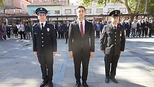 Yahyalı’da 29 Ekim Cumhuriyet Bayramı Çelenk Sunma Töreni Yapıldı