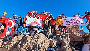 29 Ekim Cumhuriyet Bayramı Erciyes Zirve Tırmanışı Tamamlandı