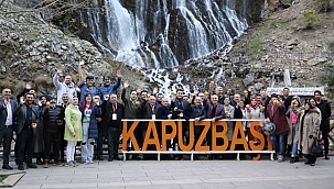 Başkan Öztürk, Gazetecileri Kapuzbaşı Şelalesi'nde Ağırladı