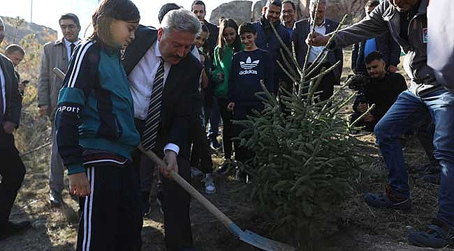 Melikgazi'den Milli Ağaçlandırma Günü'ne Özel 3838 Fidan