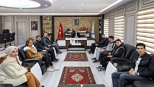 Ömer-Emine Akın Anadolu Lisesi Öğrencilerinden Başkan Öztürk'e Teşekkür