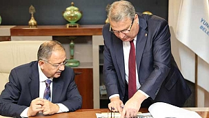 Özhaseki, Manisa’da Yunusemre Belediyesini Ziyaret Etti