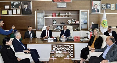 AK Parti’li Özhaseki Aydın’da Belediye Ziyaretlerinde Bulundu