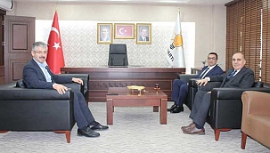 Başkan Çopuroğlu, İl Başkanlığı’nda Misafirlerini Ağırlamaya Devam Ediyor