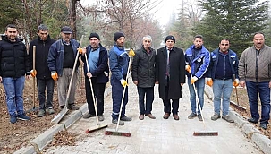 Başkan Öztürk Mezarlık Çalışmalarını Yerinde İnceledi