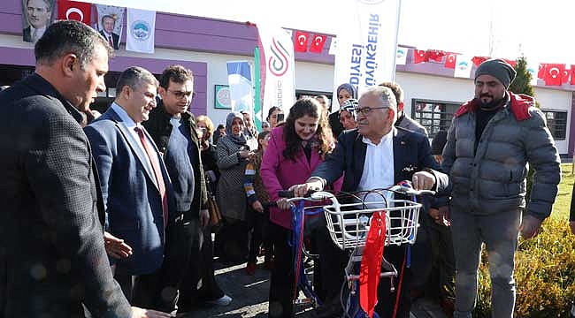 Büyükkılıç’tan Duygulandıran Jest