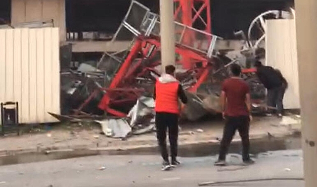 İzmir'de gökdelen inşaatında vinç devrildi: 5 ölü, 2 yaralı