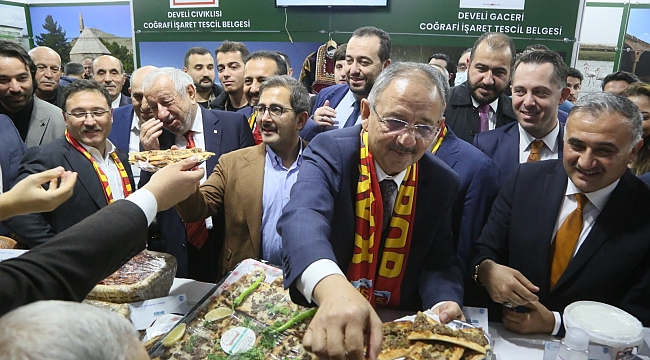 Kayseri Günleri'nde Develi standına ziyaretçi akını
