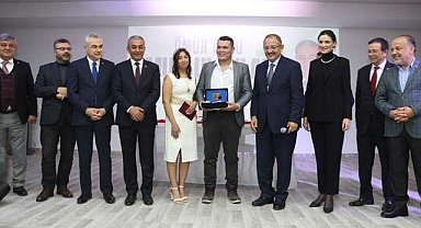 Özhaseki, Aydın’da Sürpriz Nikah Şahidi Oldu