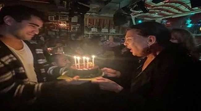 Yalı Çapkını'nın Hattuş Halasına sürpriz doğum günü kutlaması!