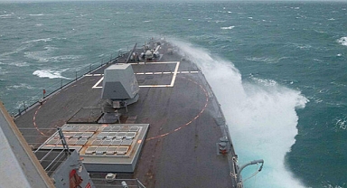 ABD Savaş Gemisi, Tayvan Boğazı'ndan geçti