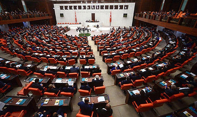 AK Parti'li Akbaşoğlu Meclis'e sunulan EYT düzenlemesinin detaylarını açıkladı