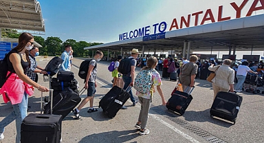 Antalya'da 2023 turizmi, rekorla başladı