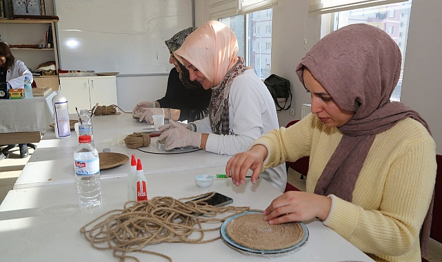 İlk Kez Melmek’te Açılan Bohem Tabak Kursu Yoğun İlgi Gördü