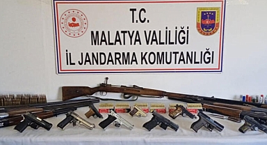 Malatya'da ruhsatsız 18 silah ele geçirildi