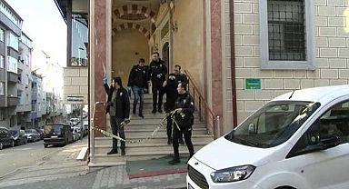 Namaz kılarken başından vuruldu