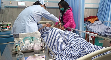 TIR cenaze alayına çarptı: 17 ölü 22 yaralı 