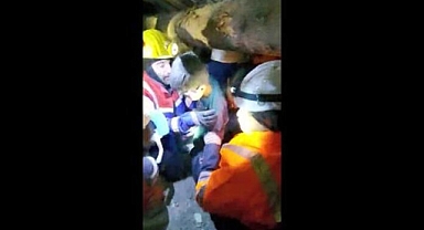 7 yaşındaki Ahmet, 70 saat sonra enkazdan sağ kurtarıldı