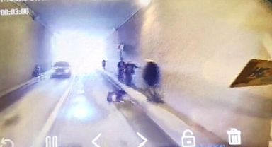 Avcılar'da araç alt geçidini kullanan yaya, otomobilin önüne düştü