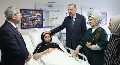 Cumhurbaşkanı Erdoğan, Aleyna'yı hastanede ziyaret etti