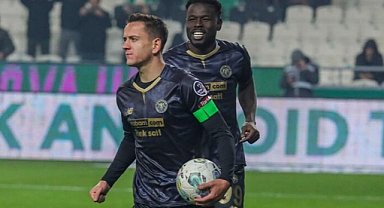 Konyaspor Sportif Direktörü Kulekaya: Amir'in transfer görüşmeleri sürüyor