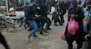 Pazar yerinde sopalı kavga