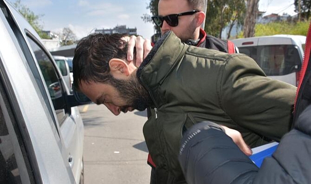 Boşanma aşamasındaki eşini, telefonun ekranında erkek fotoğrafı görünce öldürmüş