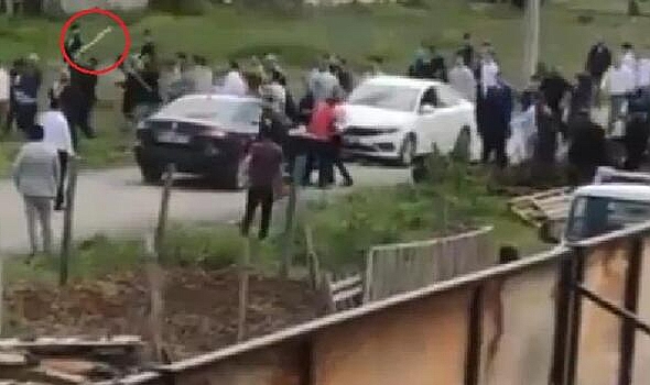 Bursa'da 50 kişinin karıştığı, 10 kişinin yaralandığı kavga kamerada