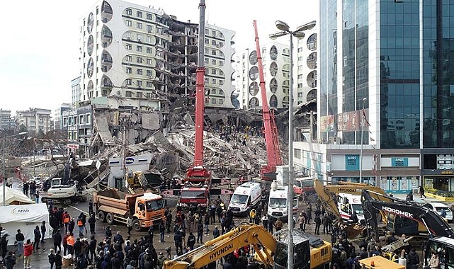 Galeria Sitesi’nin müteahhidi: 1999 öncesi zemin etüdü raporunun alınması zorunlu değildi