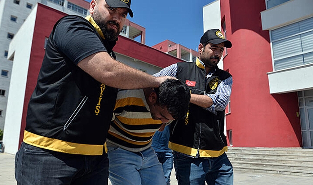 Ailesini katletti, aynı pişkin savunmayı yaptı