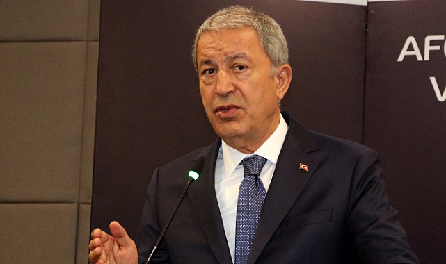 Bakan Akar: Elektrikli araçların geliştirilmesi için batarya çalışmalarına büyük yatırım yapılıyor