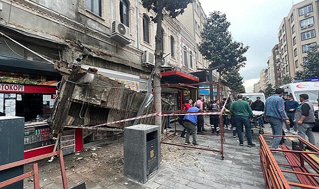 İş yerinin sundurması çöktü: 2 yaralı