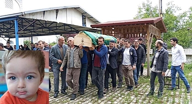 7 yaşındaki kuzeninin kazara vurduğu 3 yaşındaki Mehmet Akif, toprağa verildi