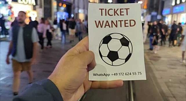Alman youtuber, şampiyonlar ligi finali için broşür dağıtıp bilet aradı