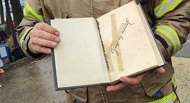 Atatürk'ün imzaladığı nutuk alevlerin arasından kurtarıldı